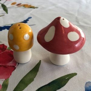 Mushroom ceramic salt and pepper shakers